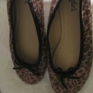 Gently Worn Candies Leopard Print Ballet Flat